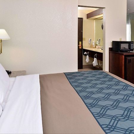 Econo Lodge Inn & Suites Shelbyville Exteriör bild