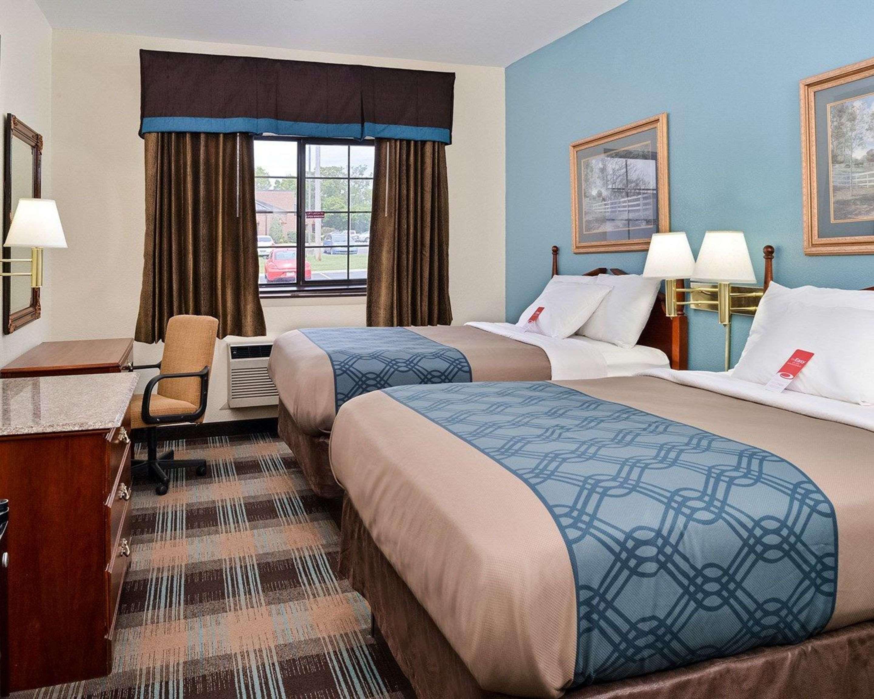 Econo Lodge Inn & Suites Shelbyville Exteriör bild