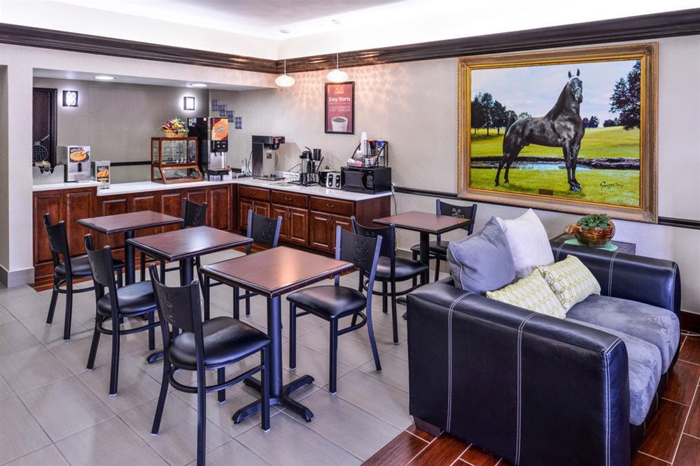 Econo Lodge Inn & Suites Shelbyville Exteriör bild