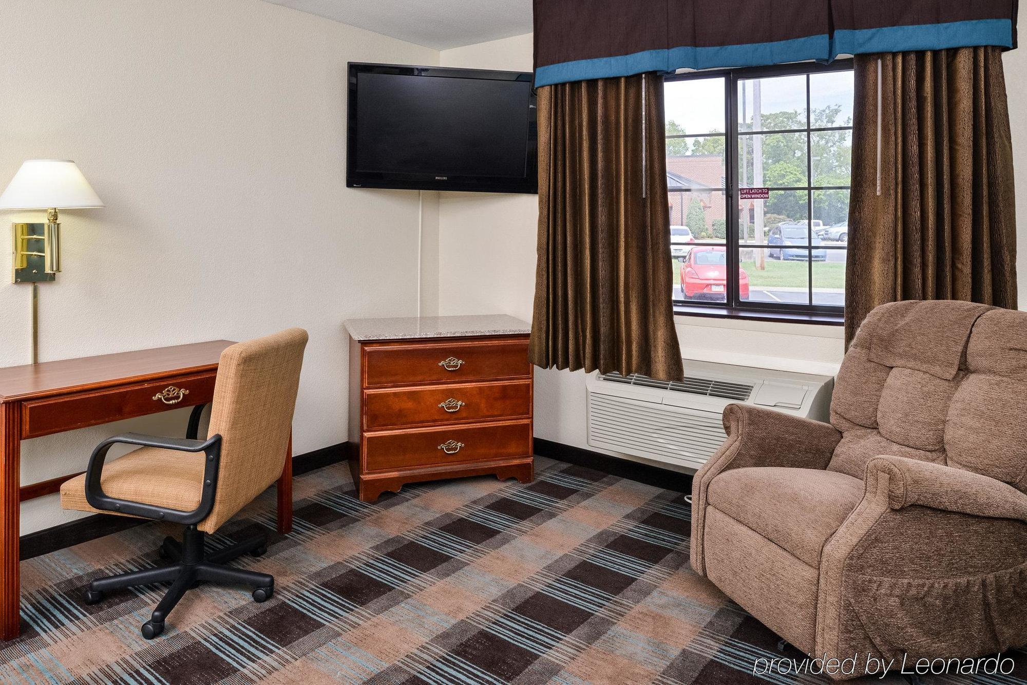 Econo Lodge Inn & Suites Shelbyville Exteriör bild