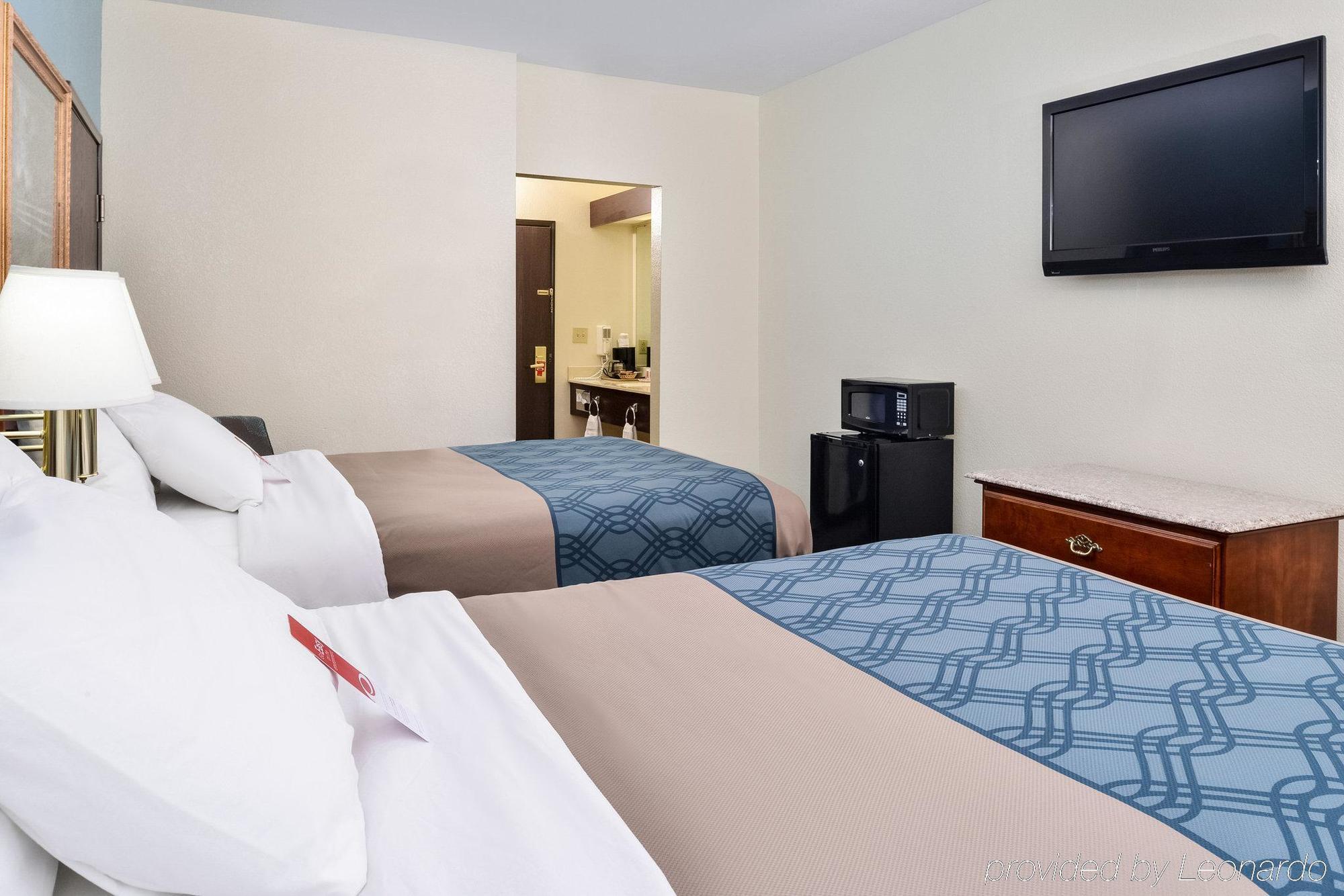 Econo Lodge Inn & Suites Shelbyville Exteriör bild