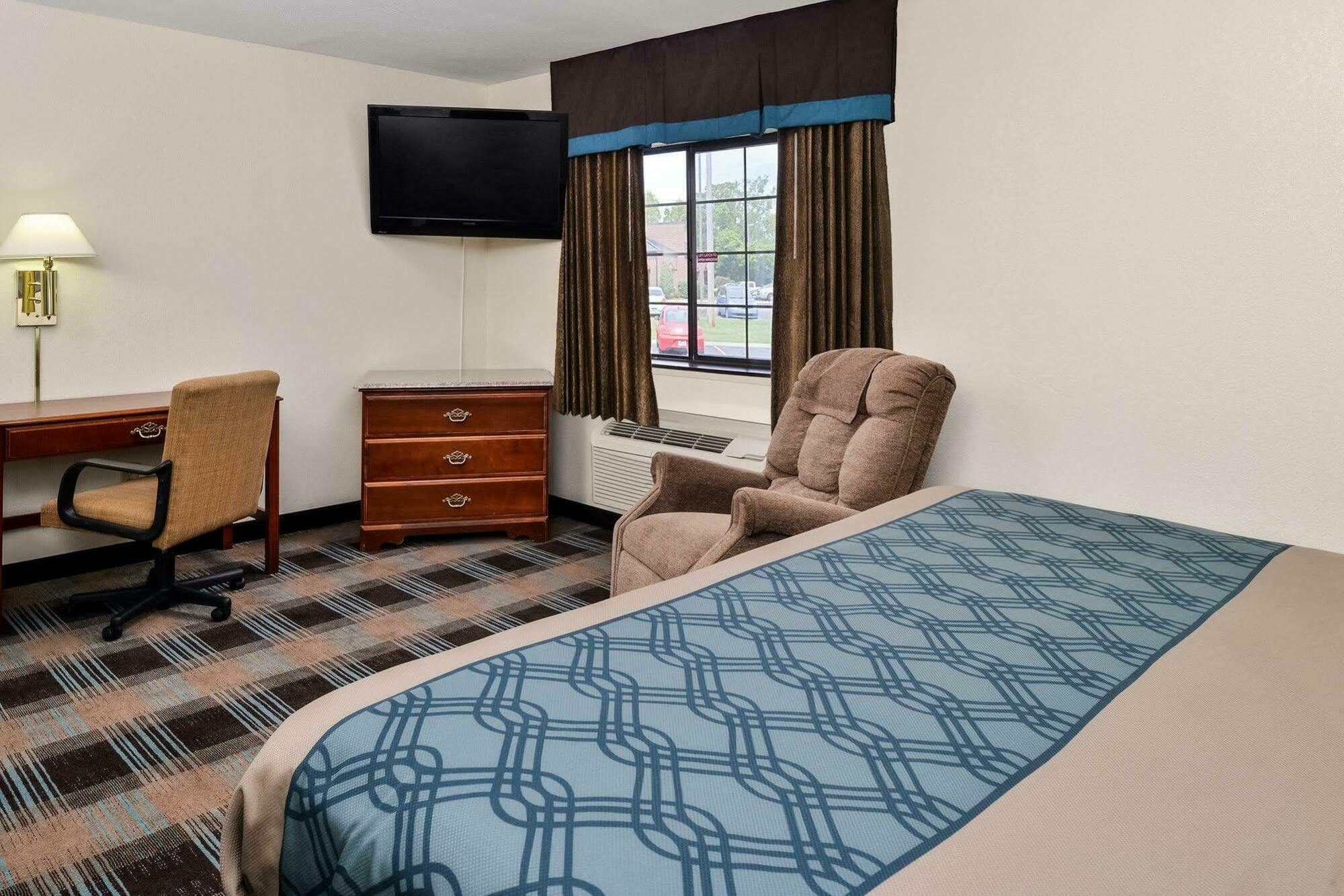 Econo Lodge Inn & Suites Shelbyville Exteriör bild
